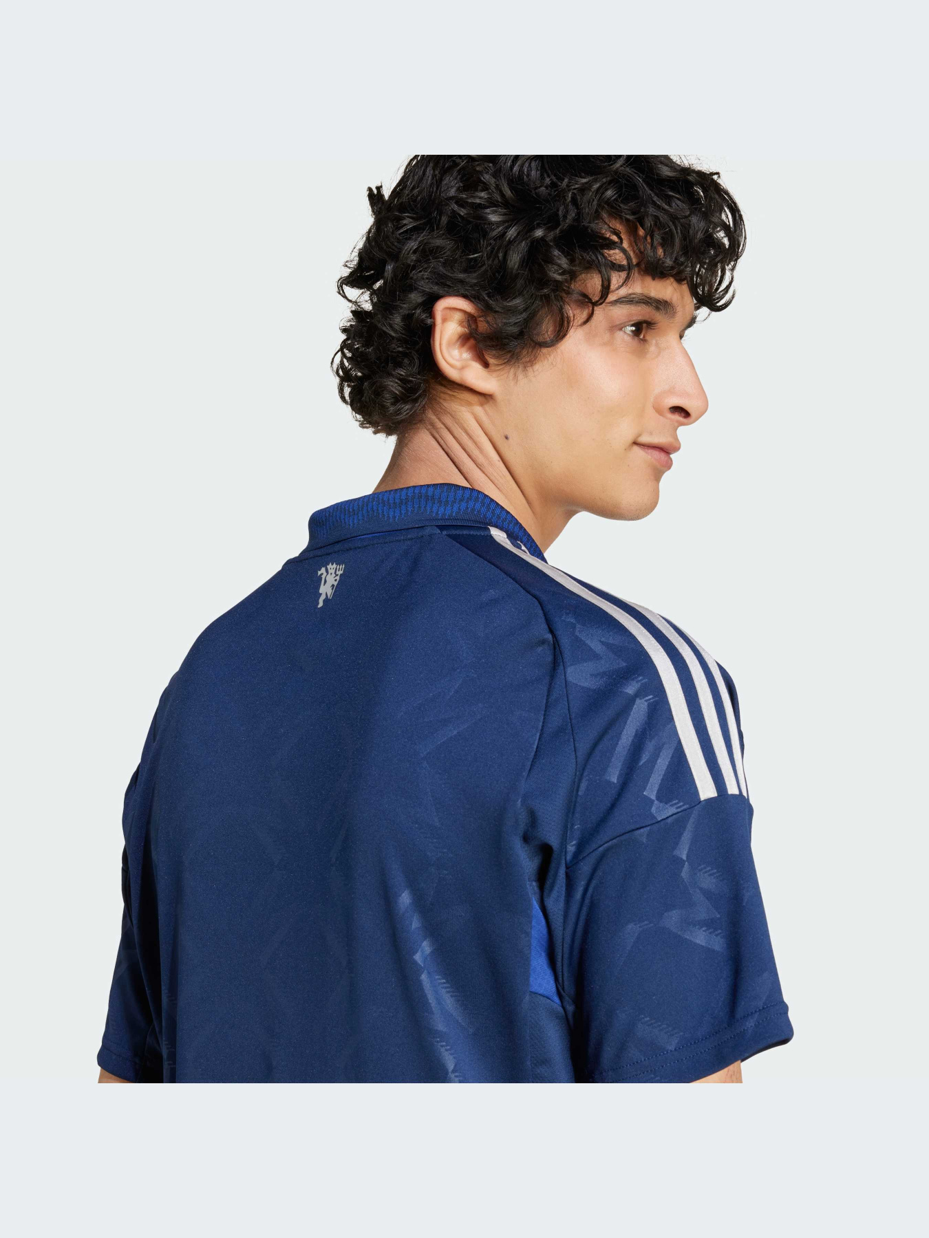 Спортивна футболка Adidas модель IU1390 Спортивна футболка Adidas модель IU1390 Фото