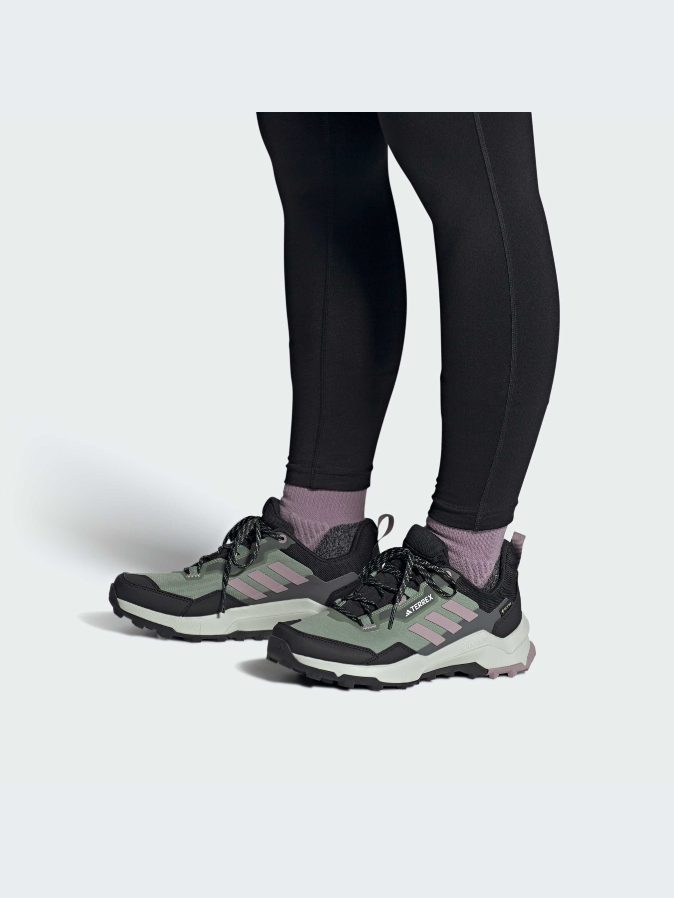 Кроссовки для туризма|Outdoor Adidas Terrex модель IE2576 Фото