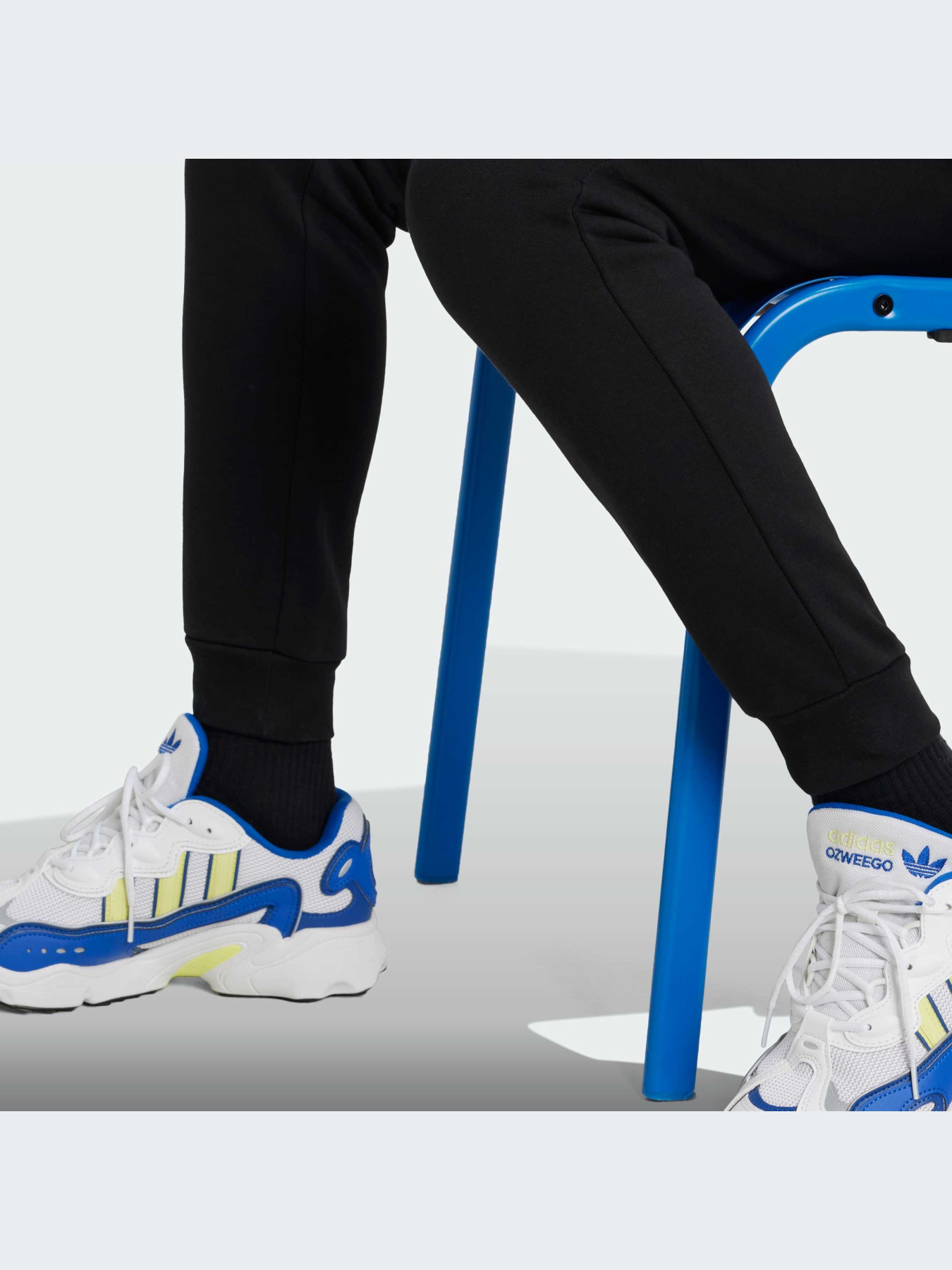 Джоггеры Adidas модель IW3498 Фото