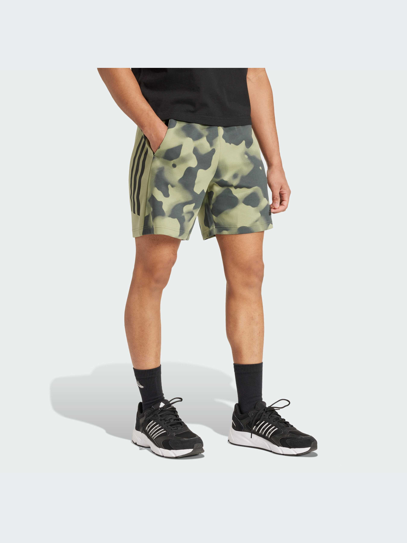 Повседневные шорты Adidas модель IW6082 Фото