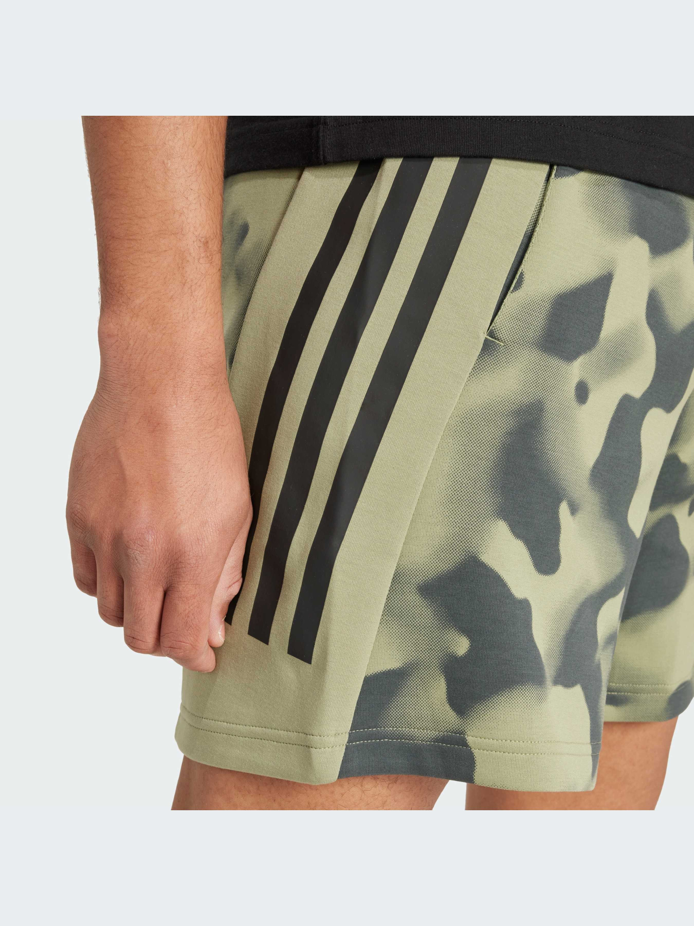 Повседневные шорты Adidas модель IW6082 Фото