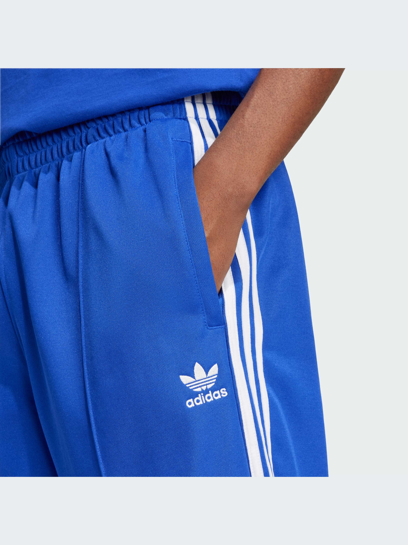 Брюки повседневные Adidas Adicolor модель IZ2472 Фото