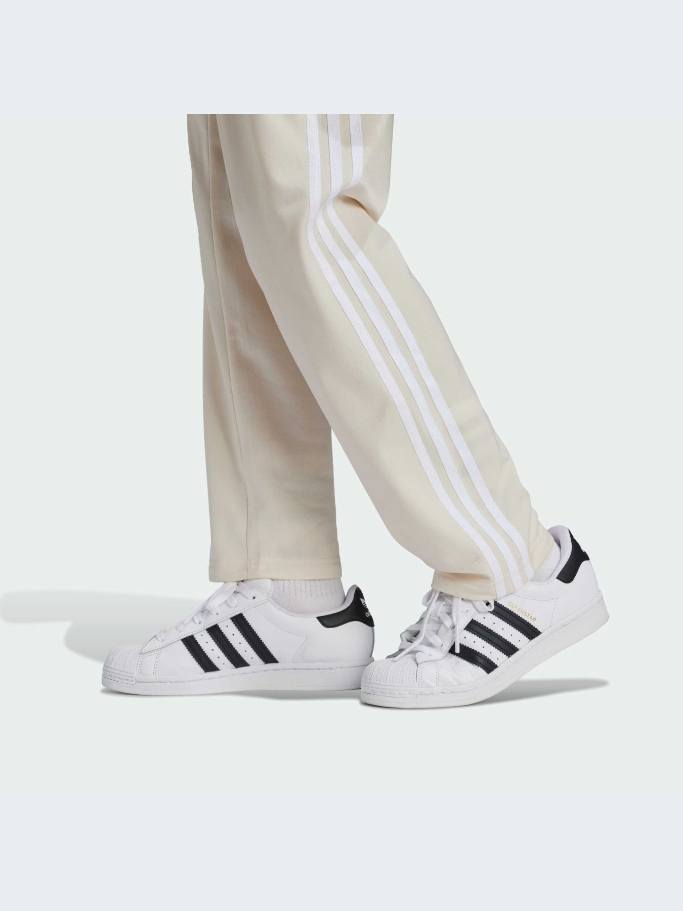Повсякденні штани Adidas Культові силуети модель IY9802 Фото