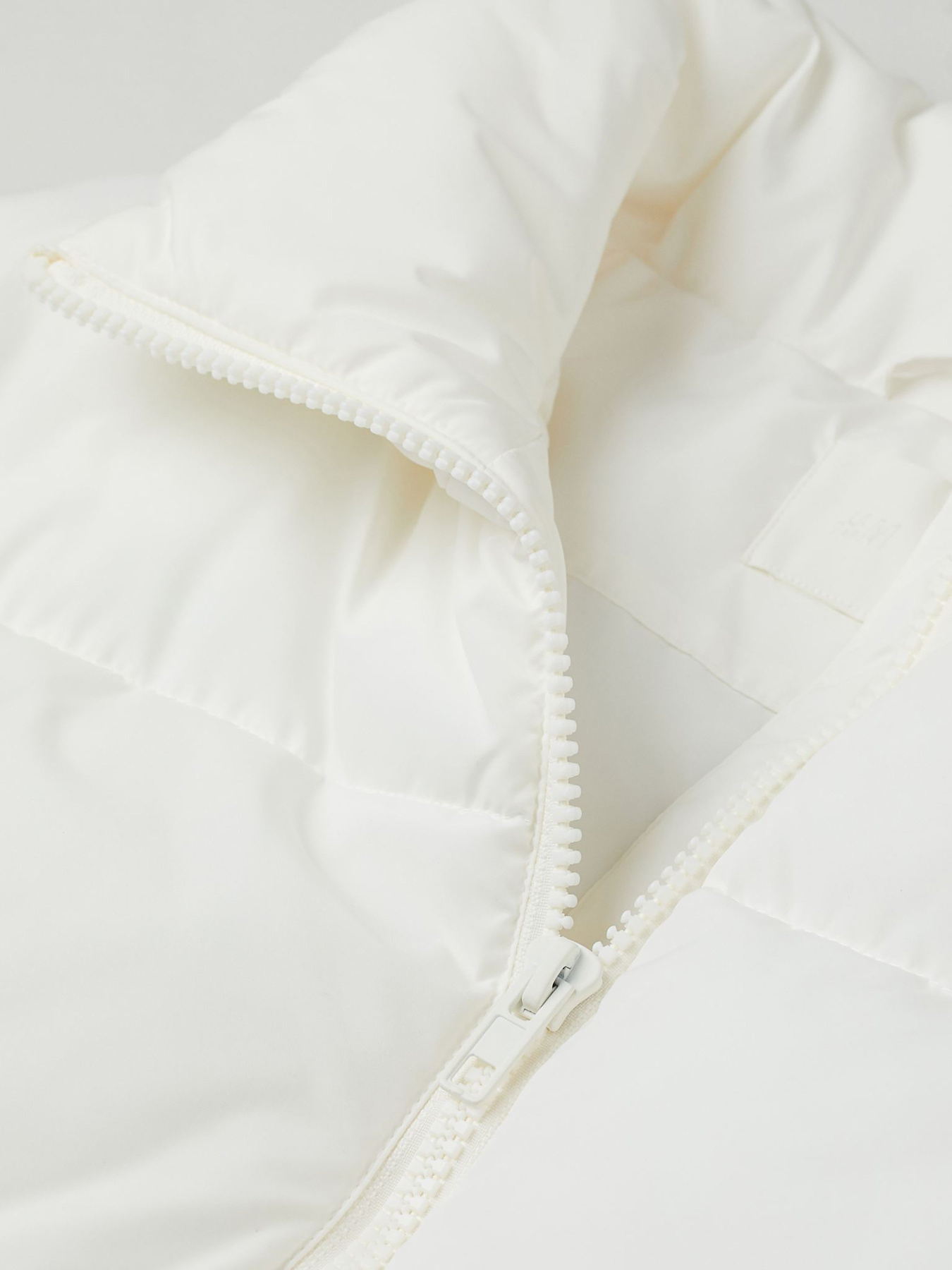 Жилет с утеплителем H&M модель 74133 Фото