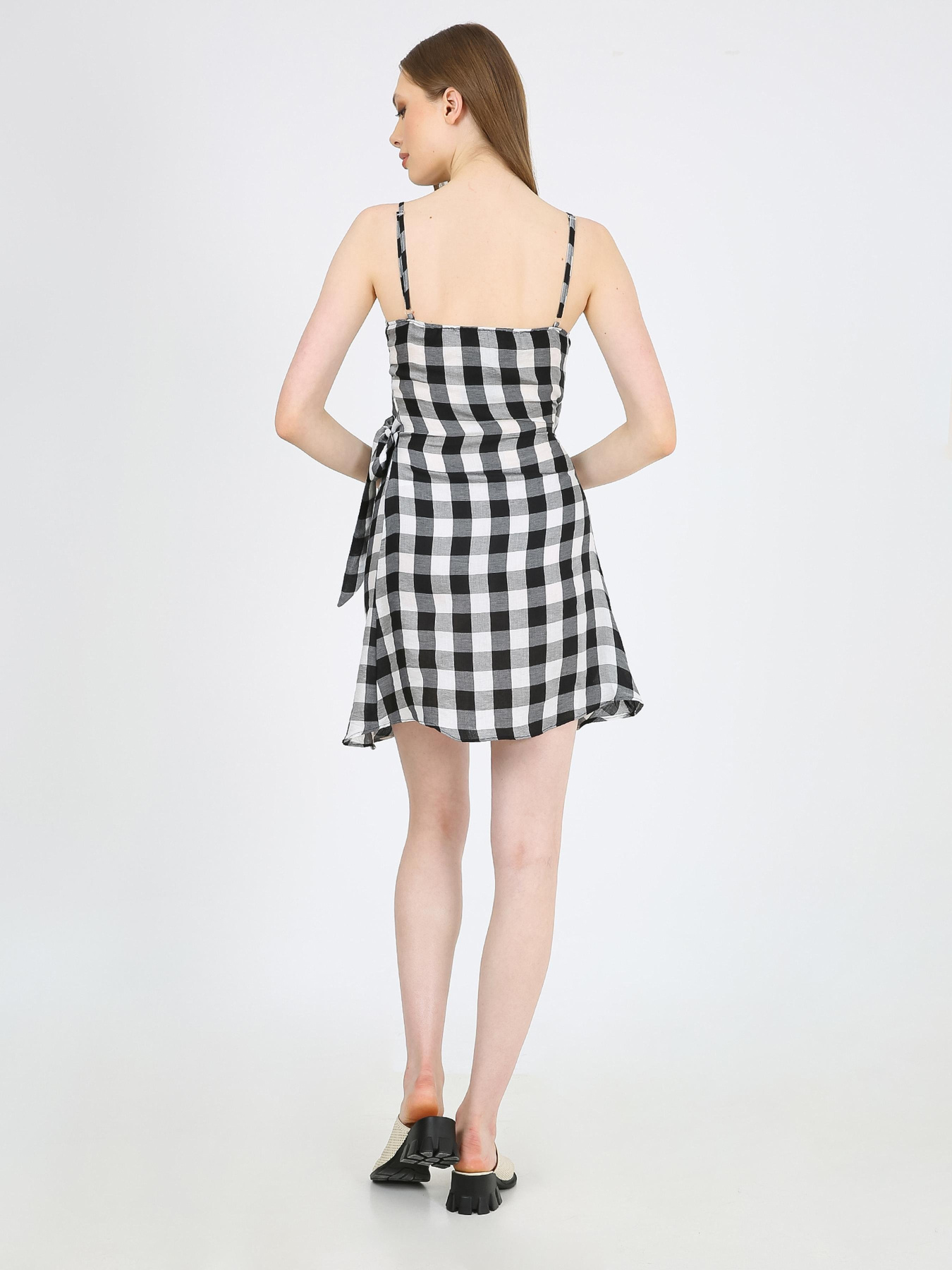 Платье мини Casalini модель 232-CA-1999-14_черный_белый Фото