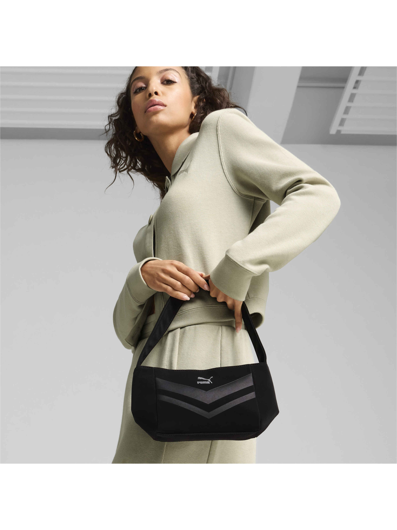 Сумка PUMA Classics S. Baguette Bag модель 090627 Фото