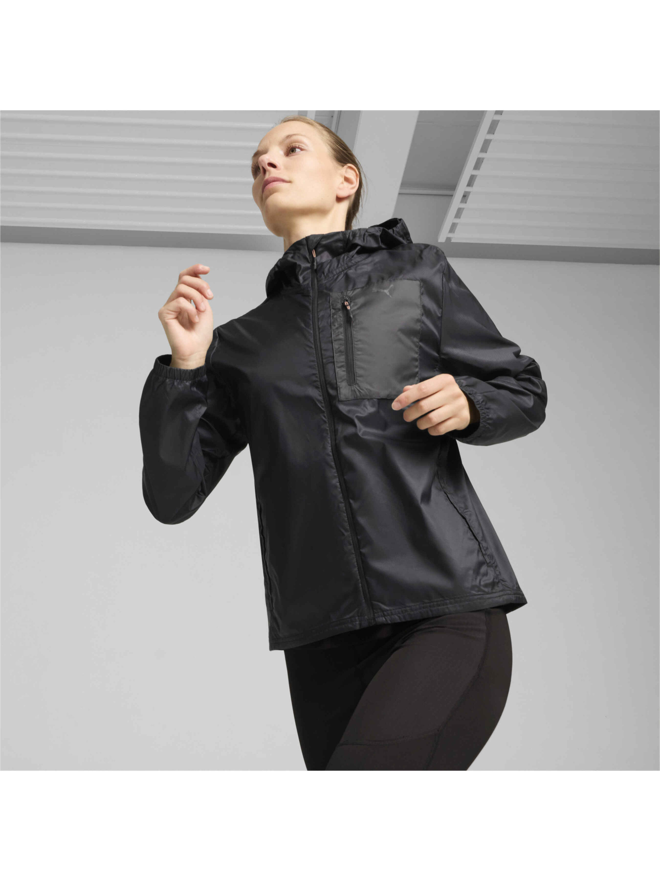 Демісезонна куртка PUMA W Seasons Windcell Run Jkt модель 525832 Фото