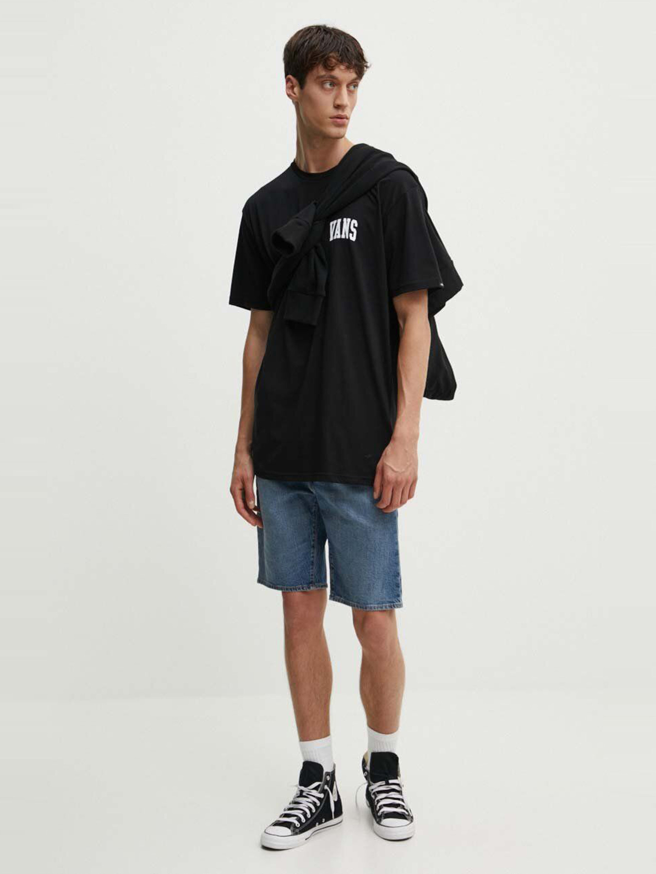 Футболки и поло Vans модель VN000HFGBLK1 Фото