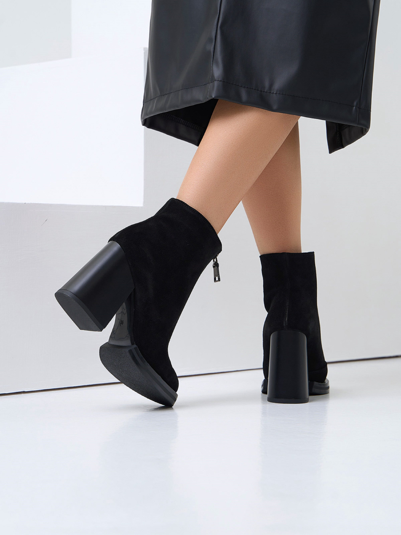 Ботильйони ISSA Plus модель OB2-503_черный Фото