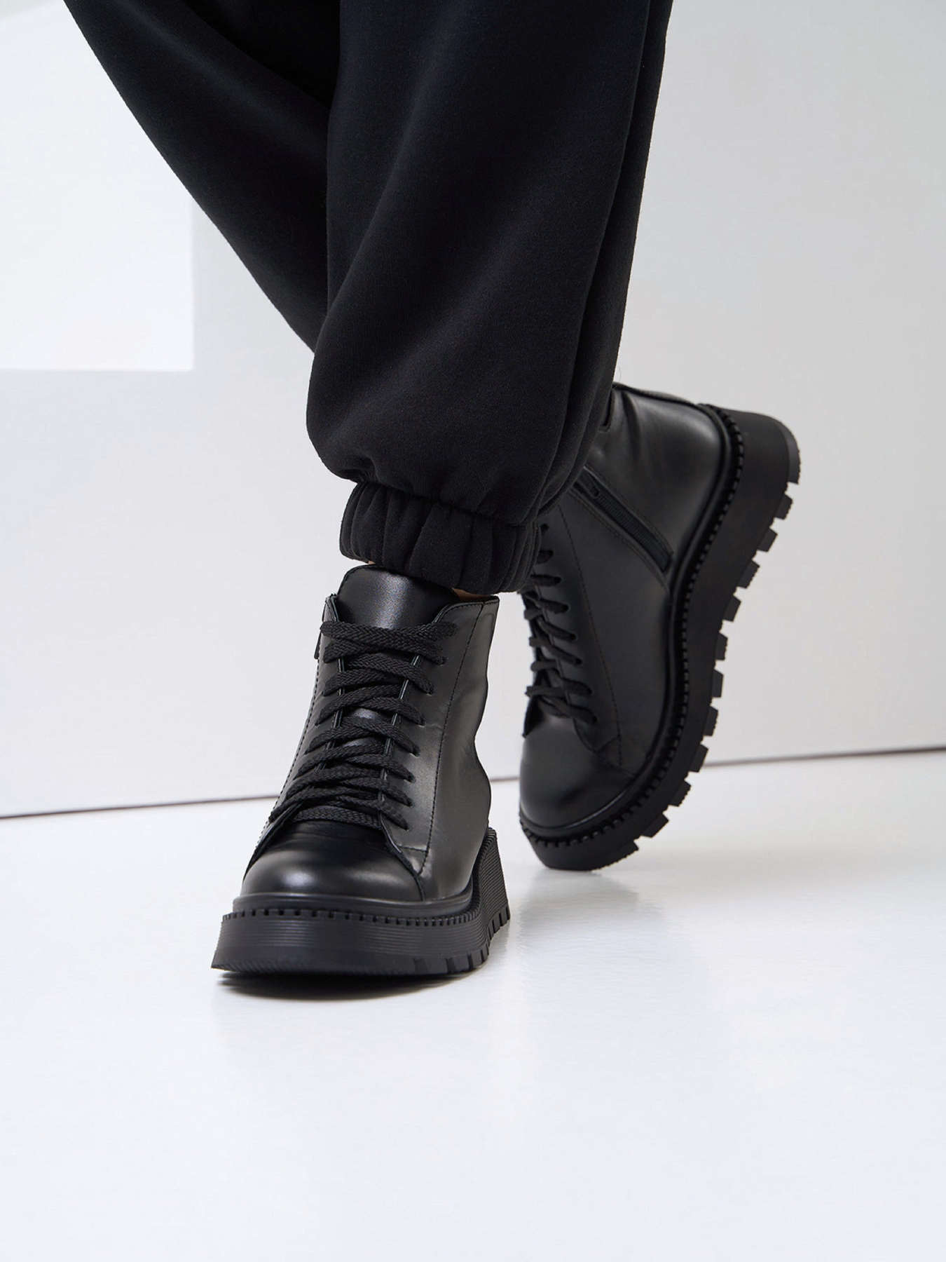 Ботинки ISSA Plus модель OB2-513_черный Фото