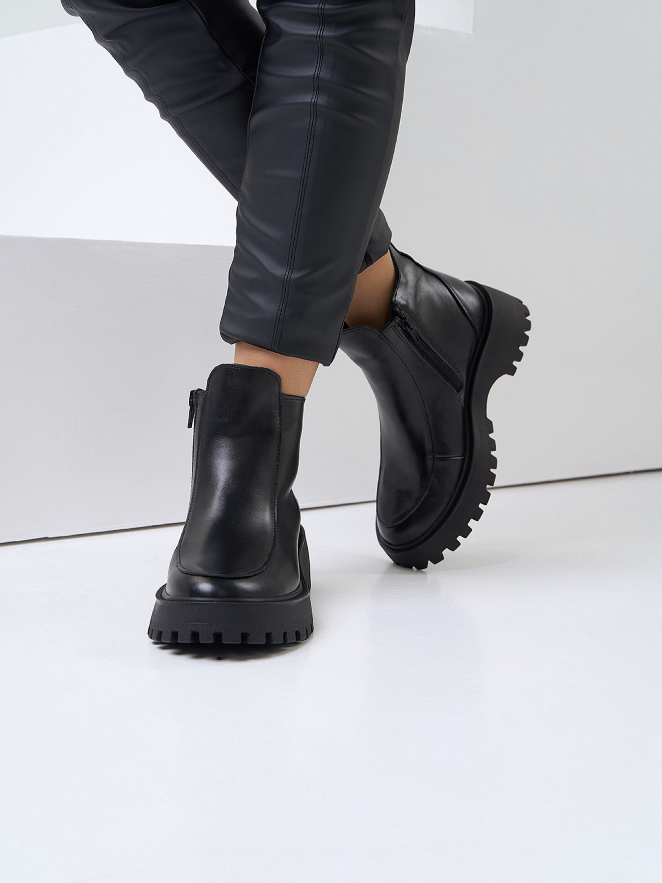 Ботинки ISSA Plus модель OB2-515_черный Фото