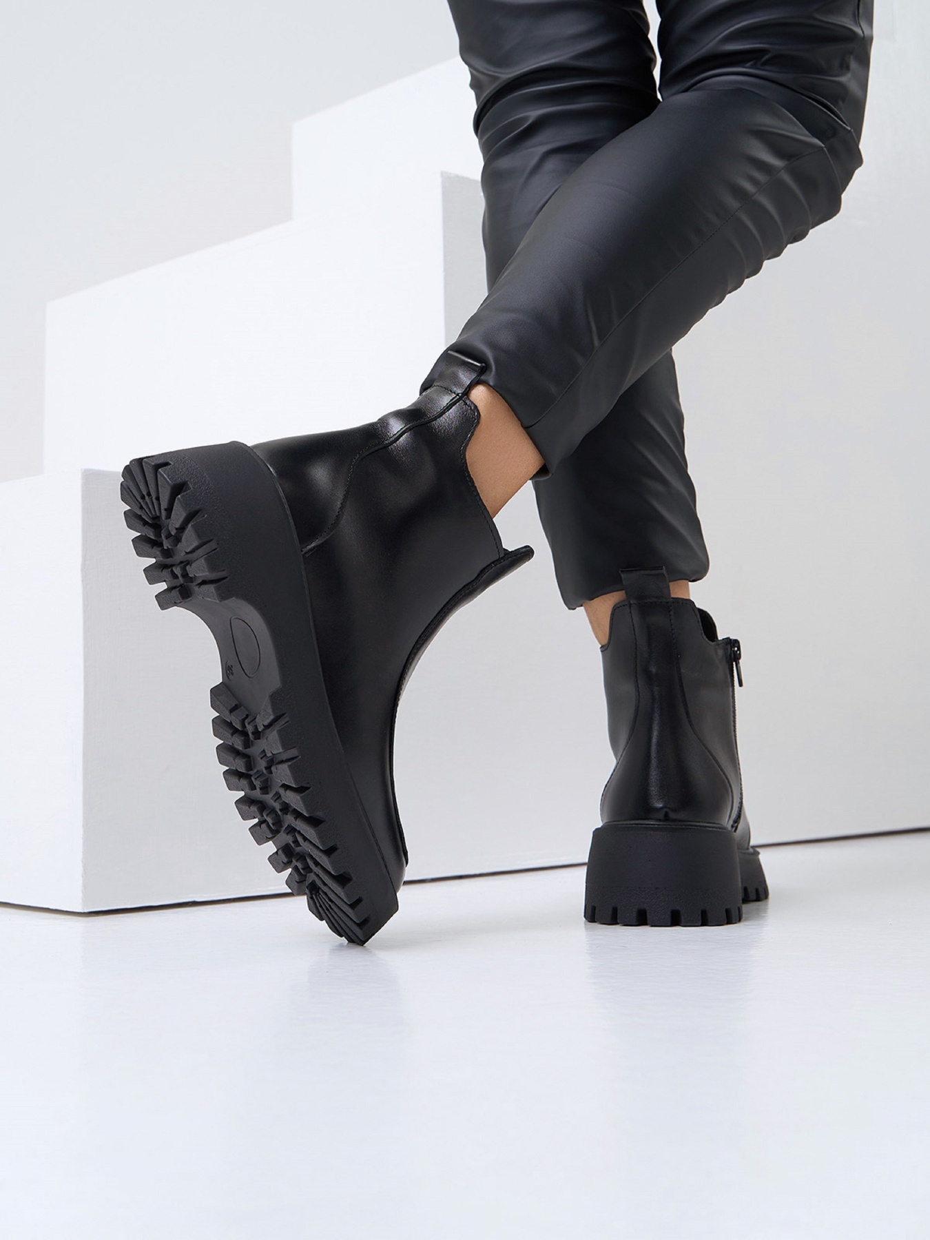 Ботинки ISSA Plus модель OB2-515_черный Фото