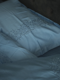 Комплект постільної білизни небесно-блакитний з вишитими гілками Cozy модель 10082600 Фото