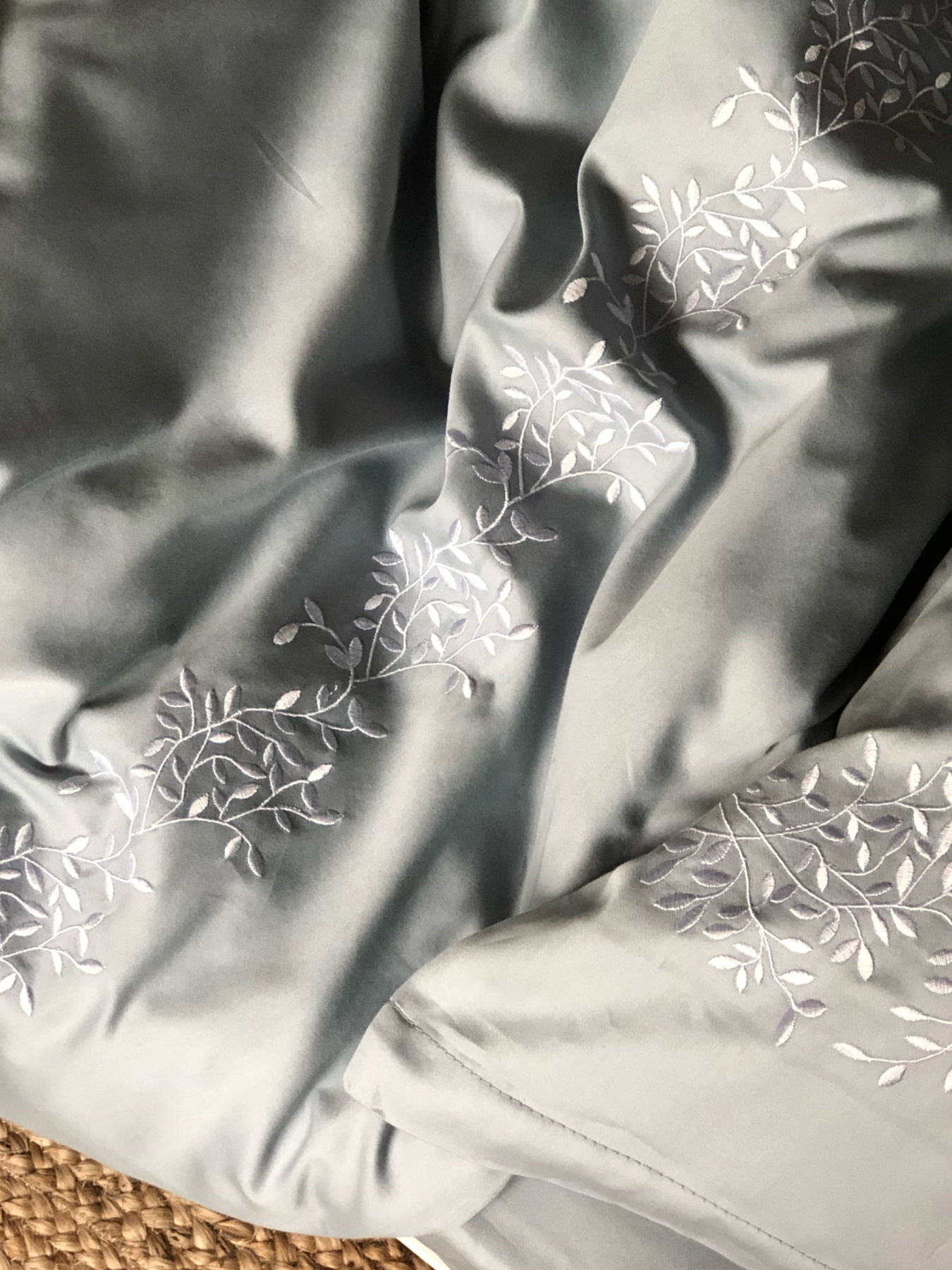 Комплект постільної білизни сіро-блакитний з вишитими гілками Cozy Модель 7794313 Фото