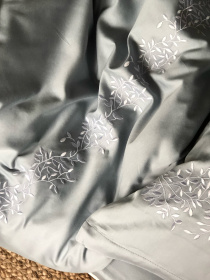 Комплект постільної білизни сіро-блакитний з вишитими гілками Cozy Модель 7794313 Фото