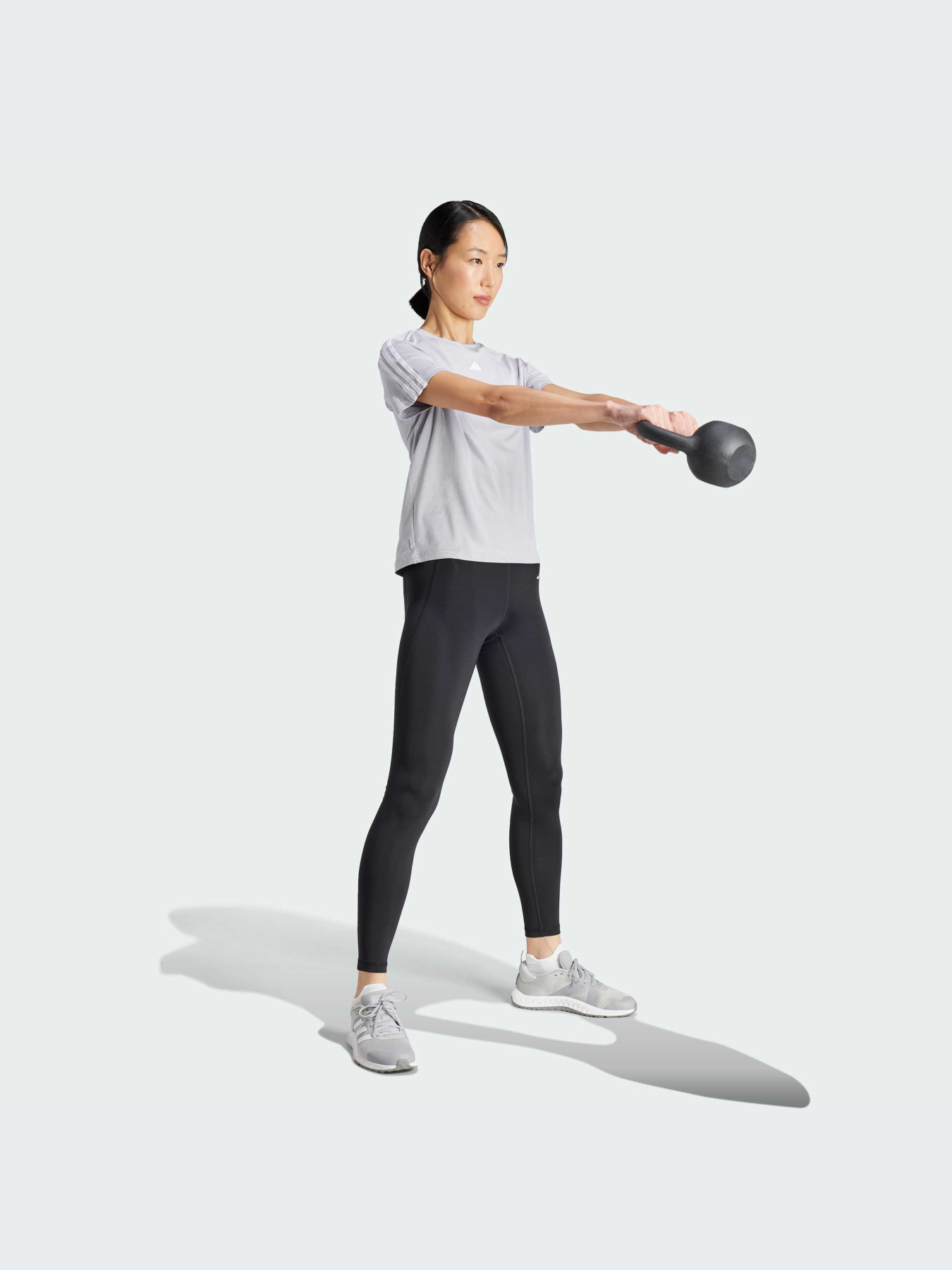 Спортивна футболка Adidas модель IX0987 Фото