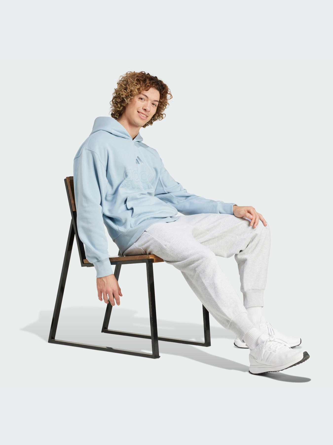 Худі Adidas модель IY6596 Худі Adidas модель IY6596 Фото