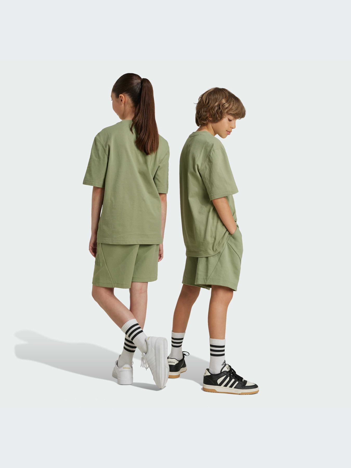 Повседневные шорты Adidas модель IX3617 Фото