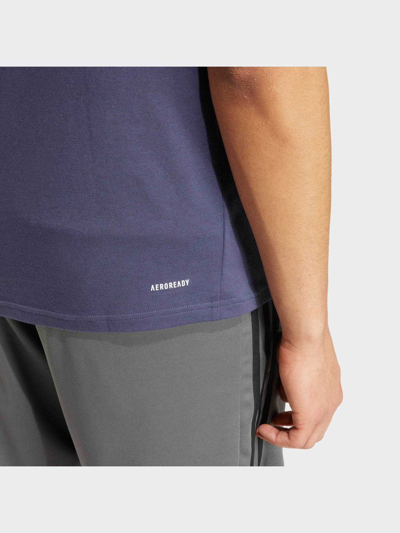 Футболка спортивная Adidas модель IW3348 Фото