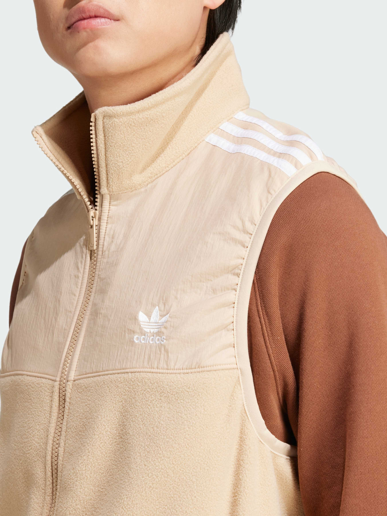 Жилет с утеплителем Adidas Adicolor модель IZ2483 Фото