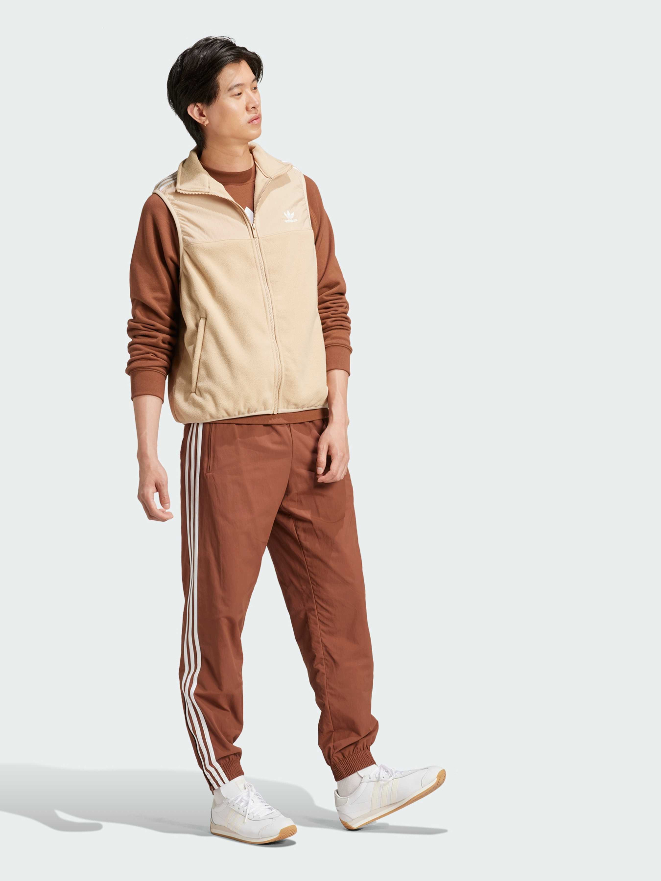 Утепленный жилет Adidas Adicolor модель IZ2483 Утепленный жилет Adidas Adicolor модель IZ2483 Фото