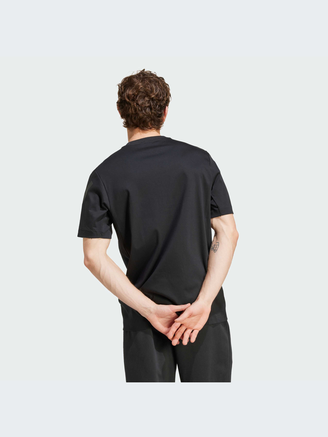 Футболка Adidas ZNE модель JE3069 Фото