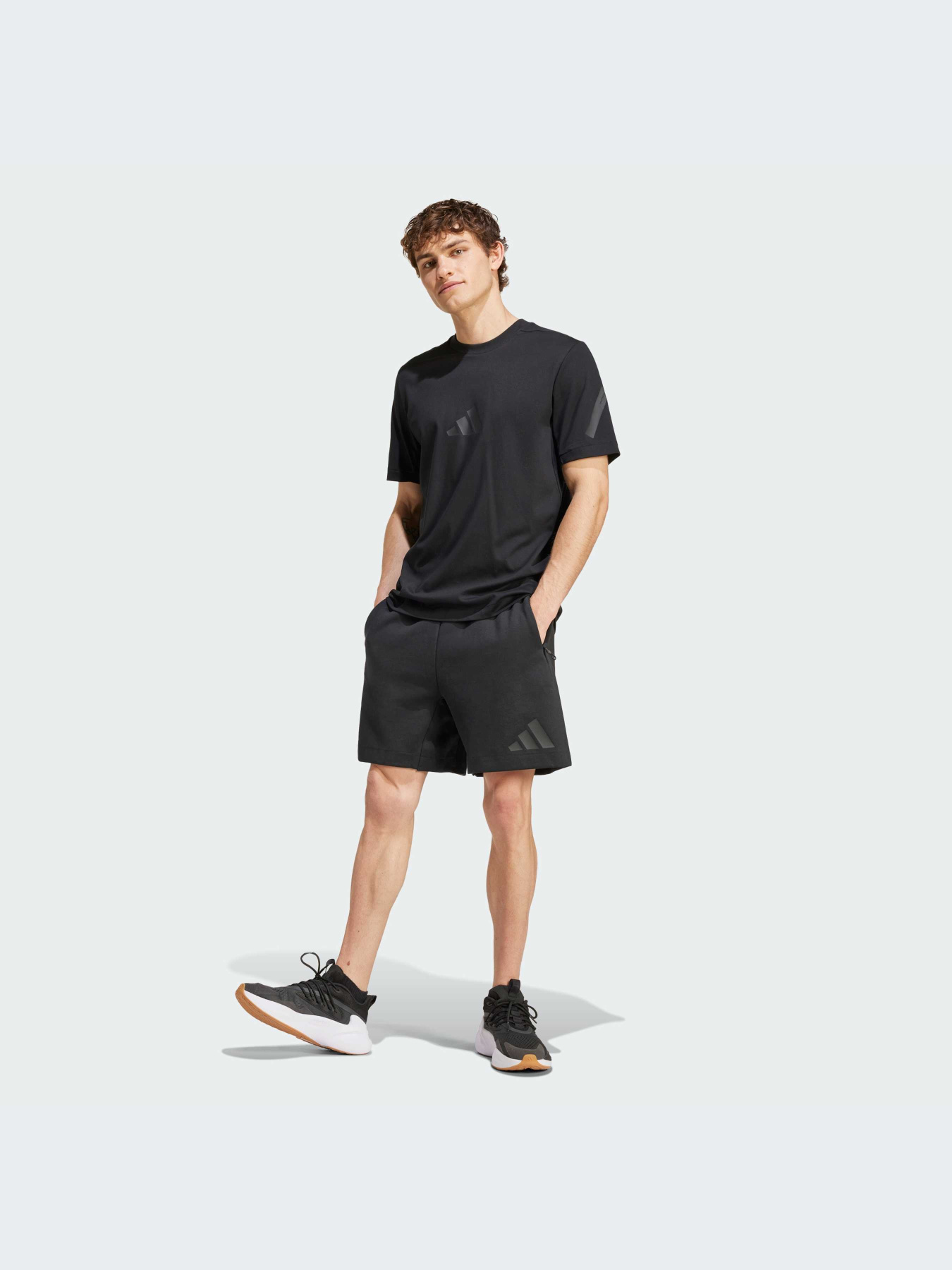 Повсякденні шорти Adidas ZNE модель JE7540 Повсякденні шорти Adidas ZNE модель JE7540 Фото