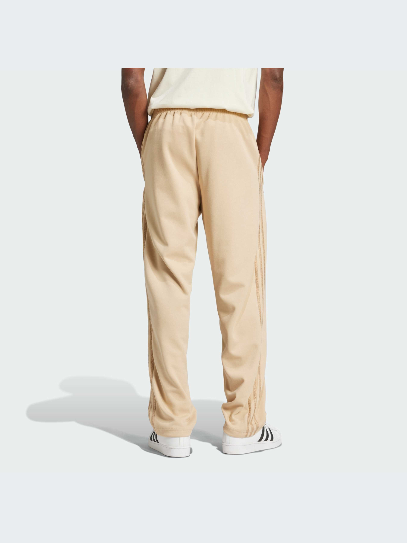 Штани Adidas Graphics модель IX6737 Фото