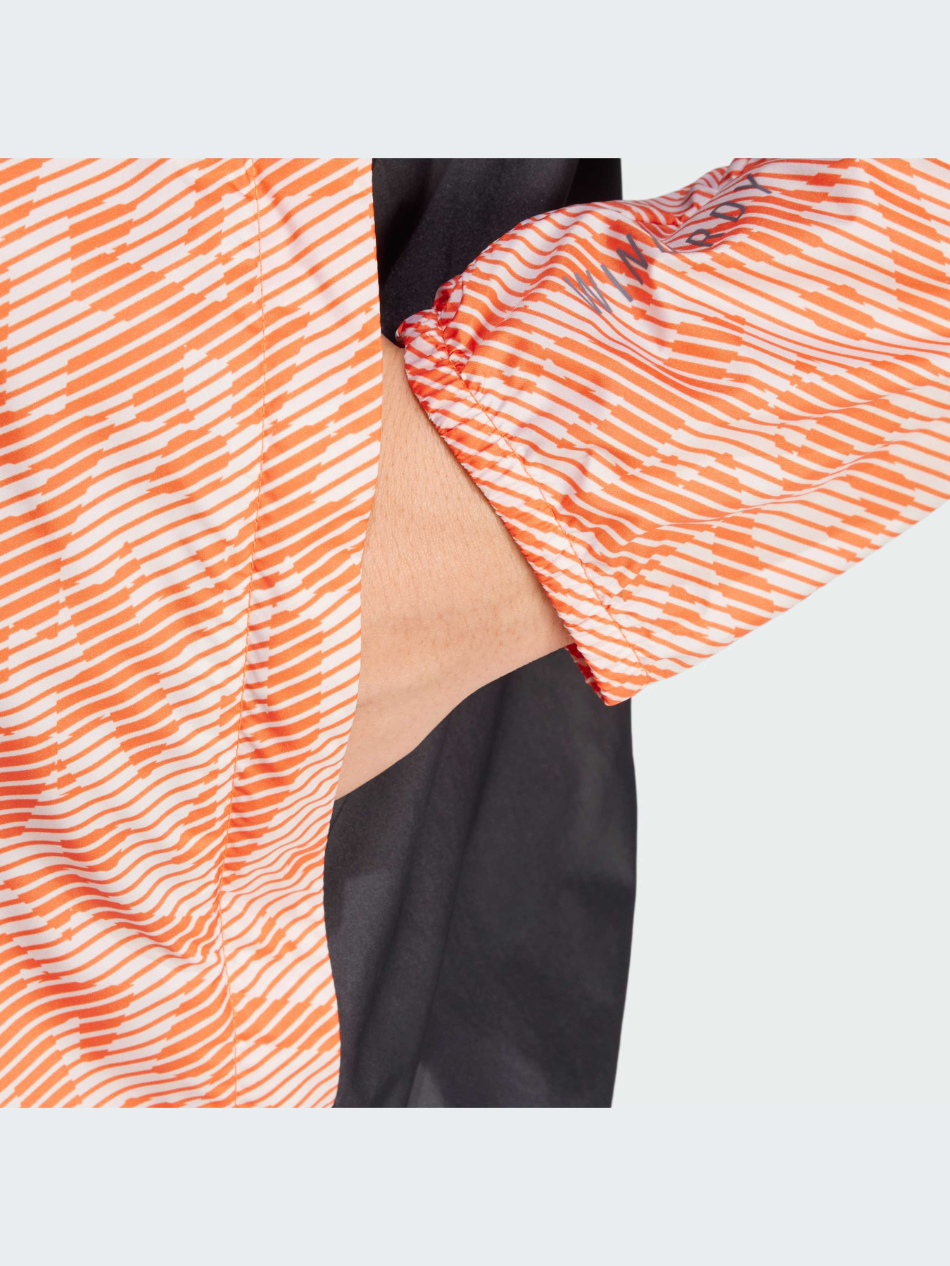 Вітровка Adidas модель IW9239 Фото