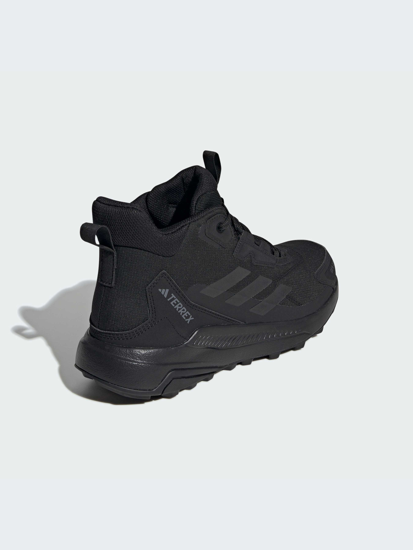 Кроссовки аутдор Adidas модель ID3473 Фото