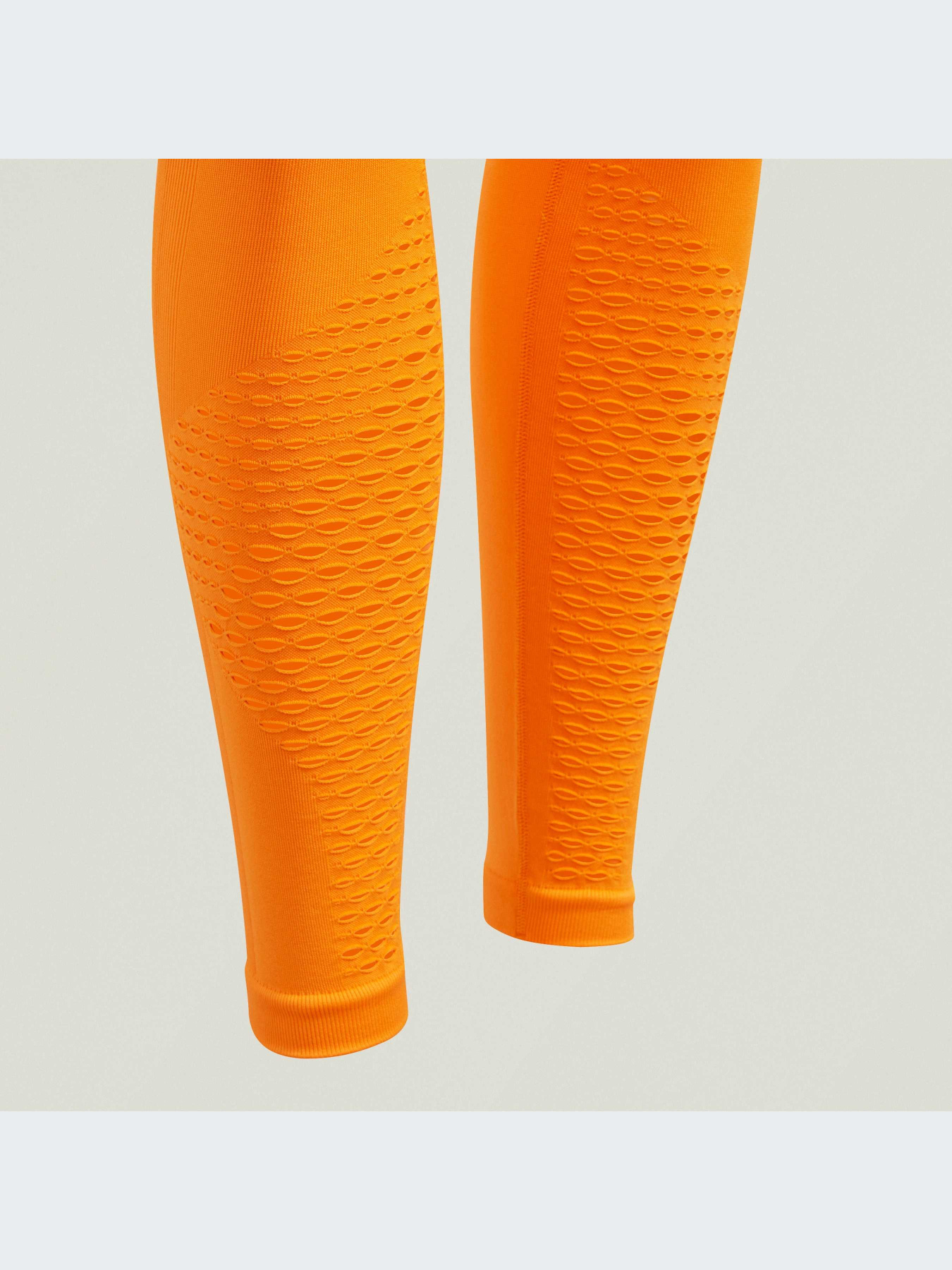 Спортивные леггинсы Adidas модель IV9190 Спортивные леггинсы Adidas модель IV9190 Фото