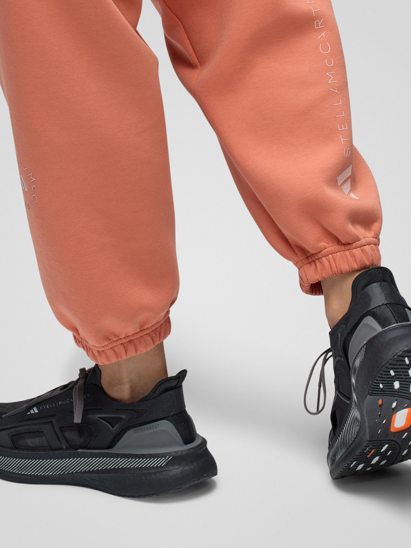 Кроссовки для бега Adidas Ultraboost модель IE8771 Фото