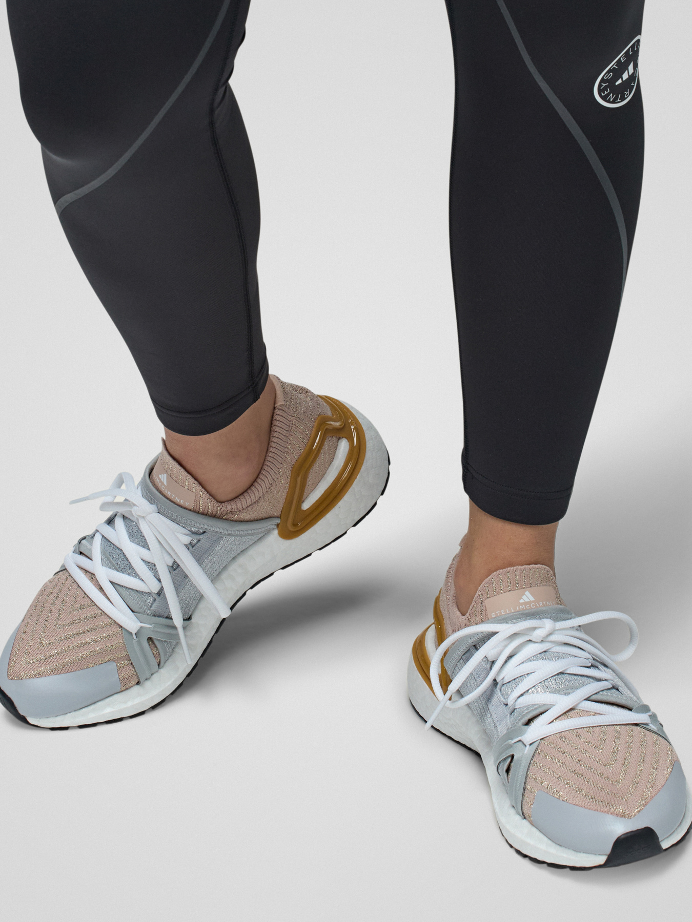 Кроссовки для бега Adidas Ultraboost модель IH0093 Фото