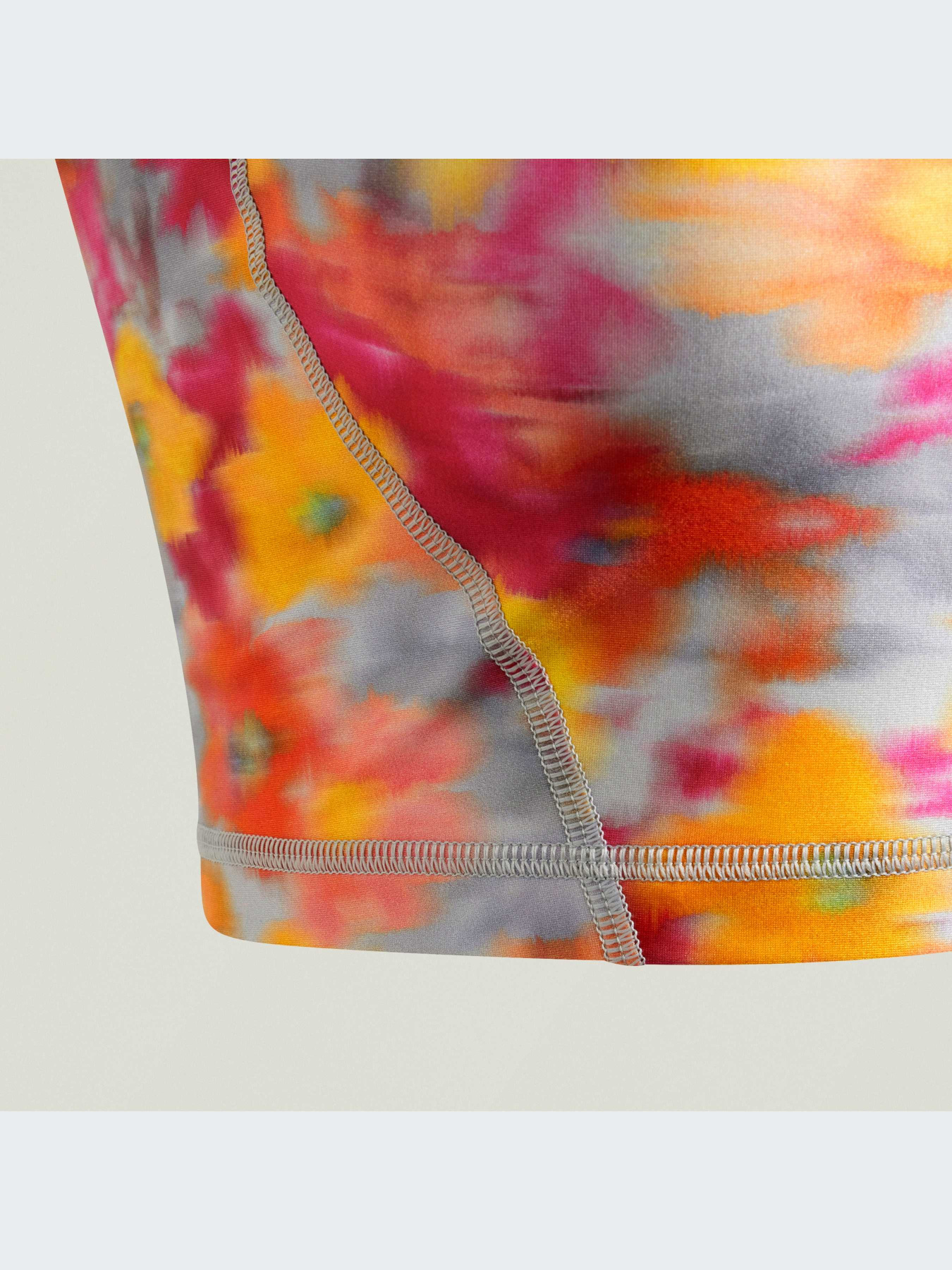 Топ спортивный Adidas модель IW6325 Фото