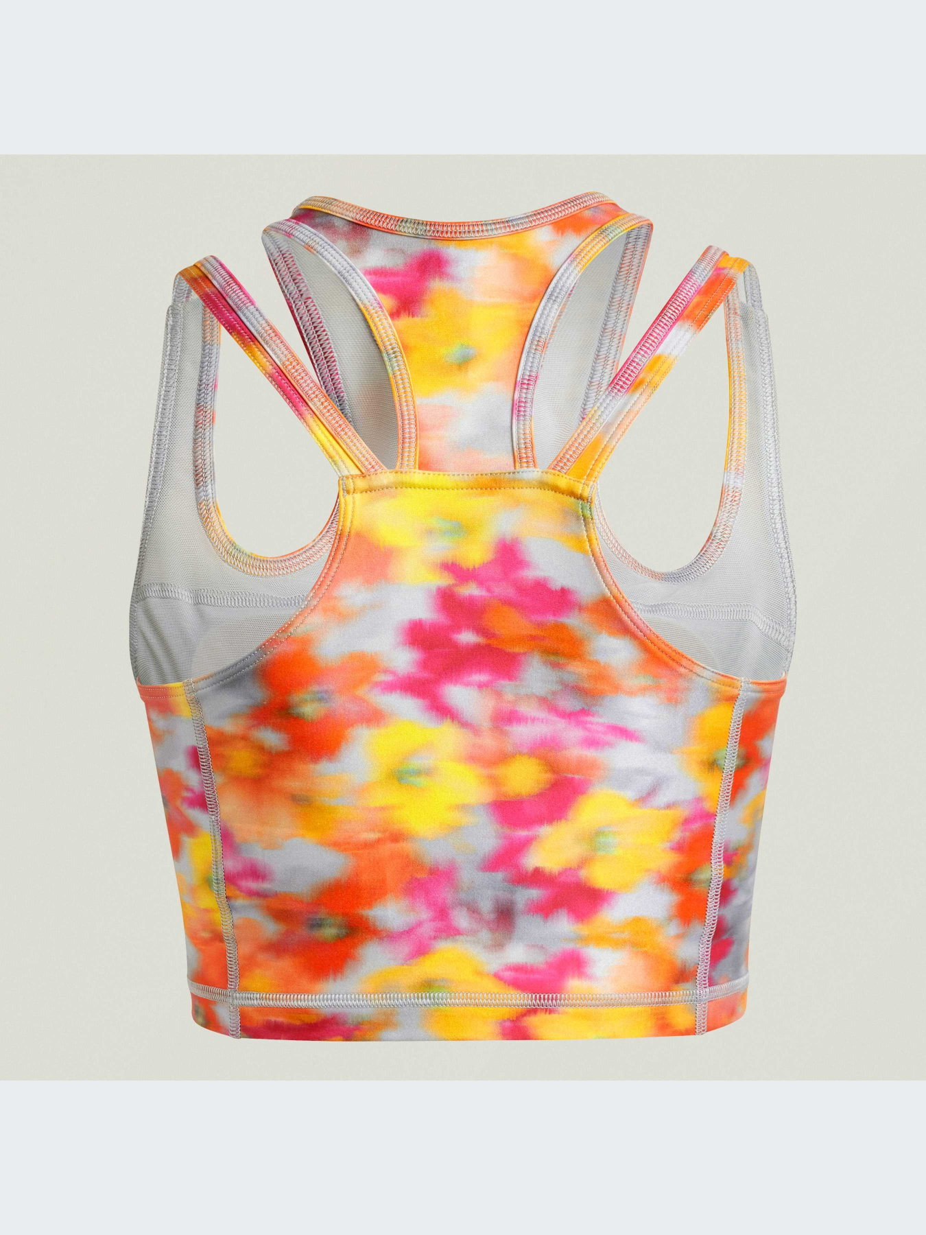 Спортивный топ Adidas модель IW6325 Спортивный топ Adidas модель IW6325 Фото