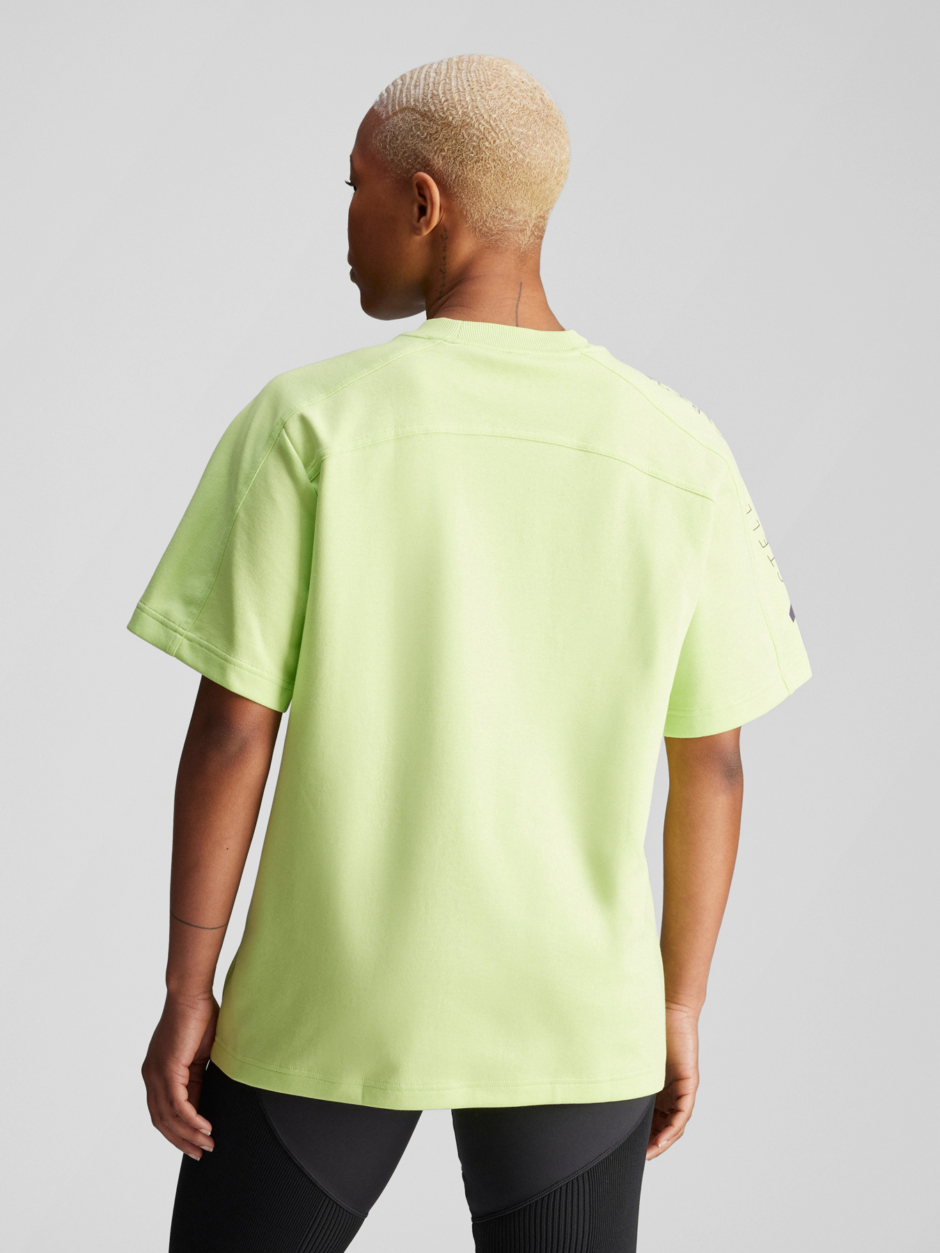 Футболка спортивная Adidas модель IW9883 Фото