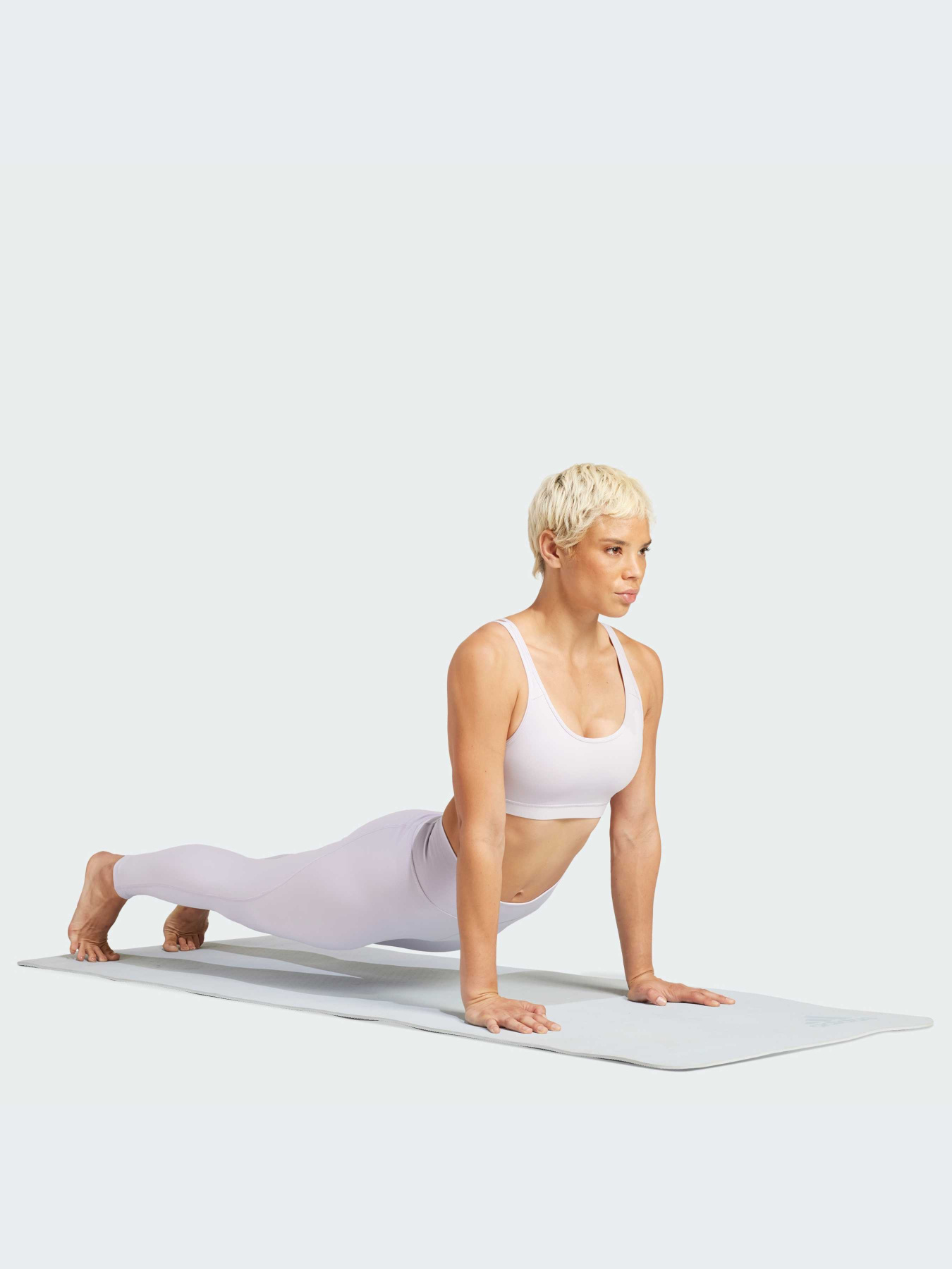 Топ спортивный Adidas Clima модель IY2430 Фото