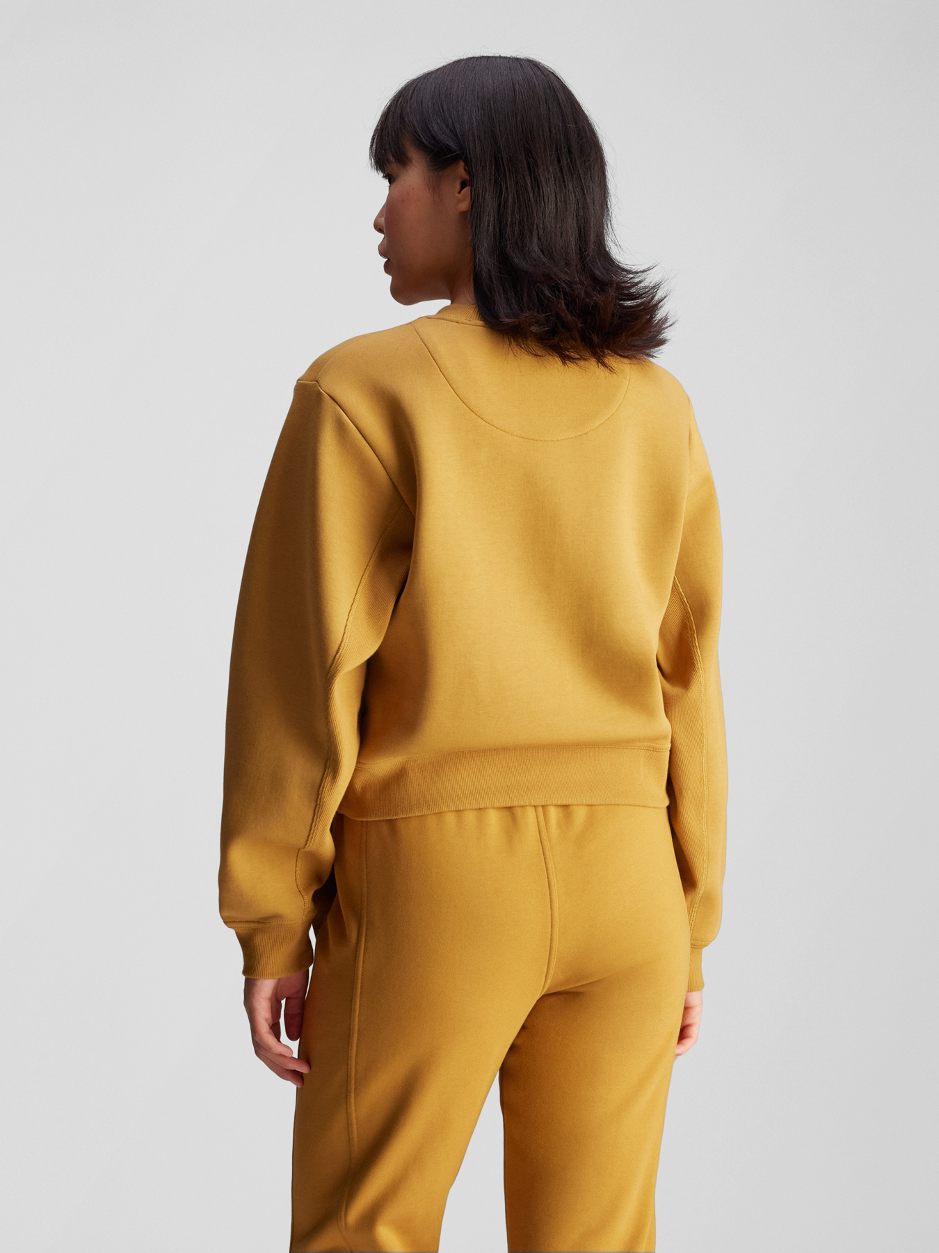 Свитшот Adidas модель IW9928 Фото