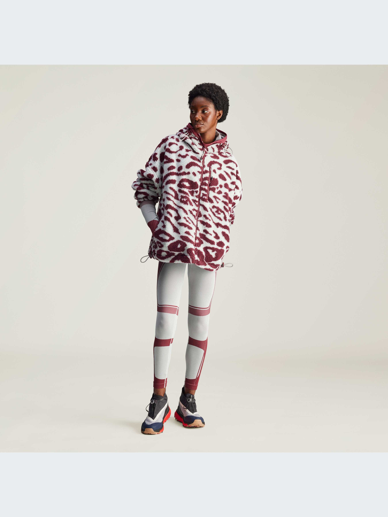 Демисезонная куртка Adidas модель IW3841 Фото