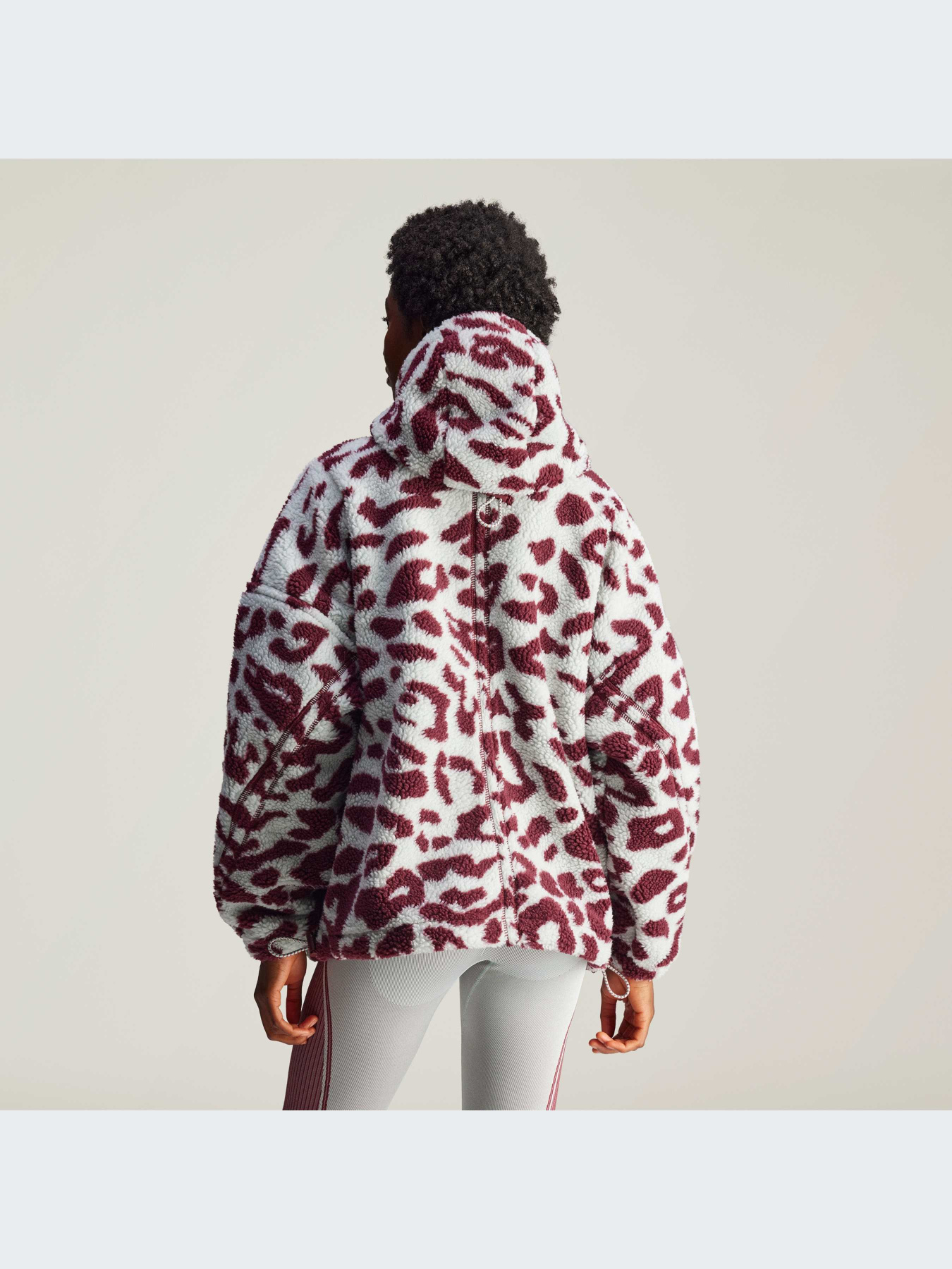 Демісезонна куртка Adidas модель IW3841 Фото