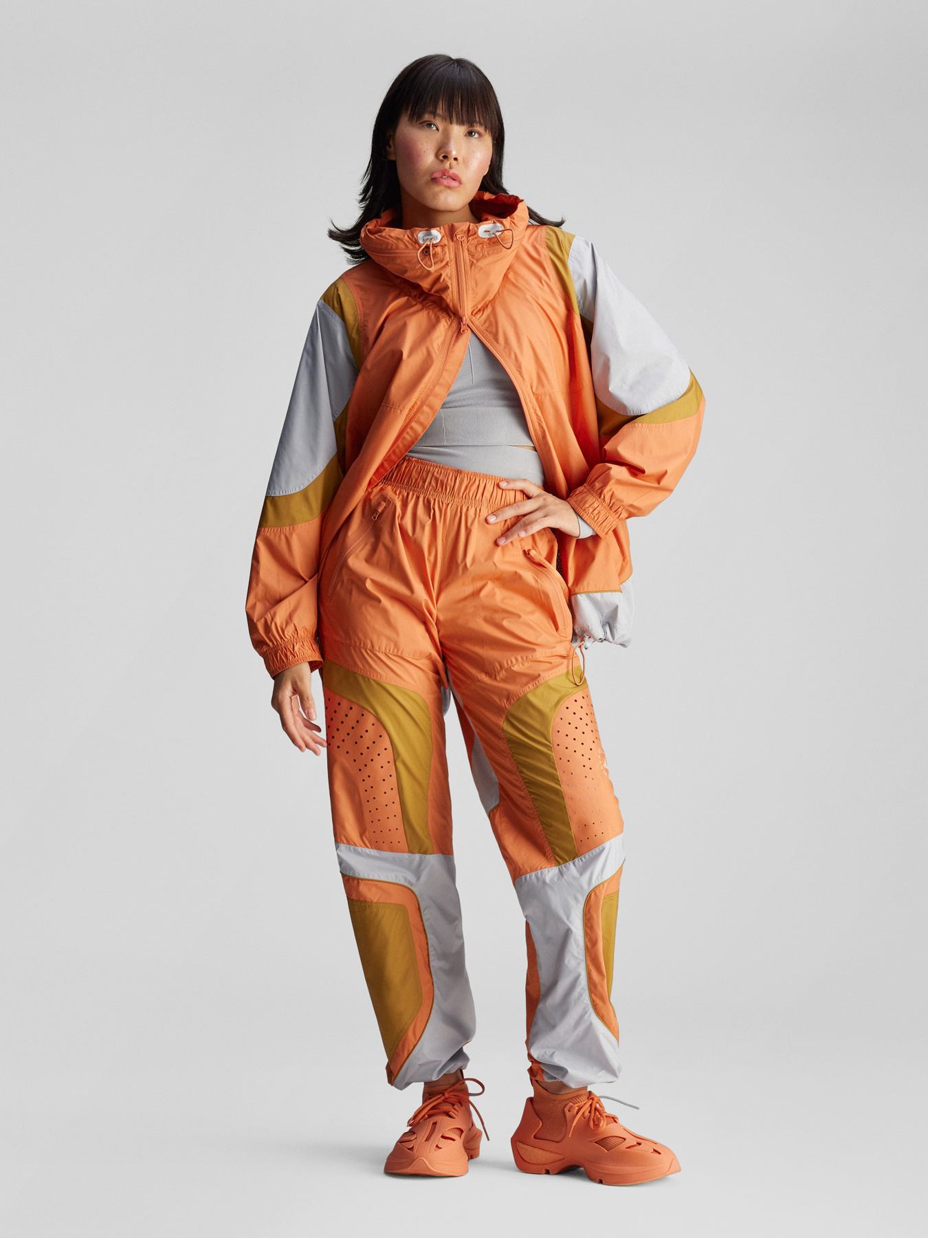 Штани повсякденні Adidas модель IW9925 Фото