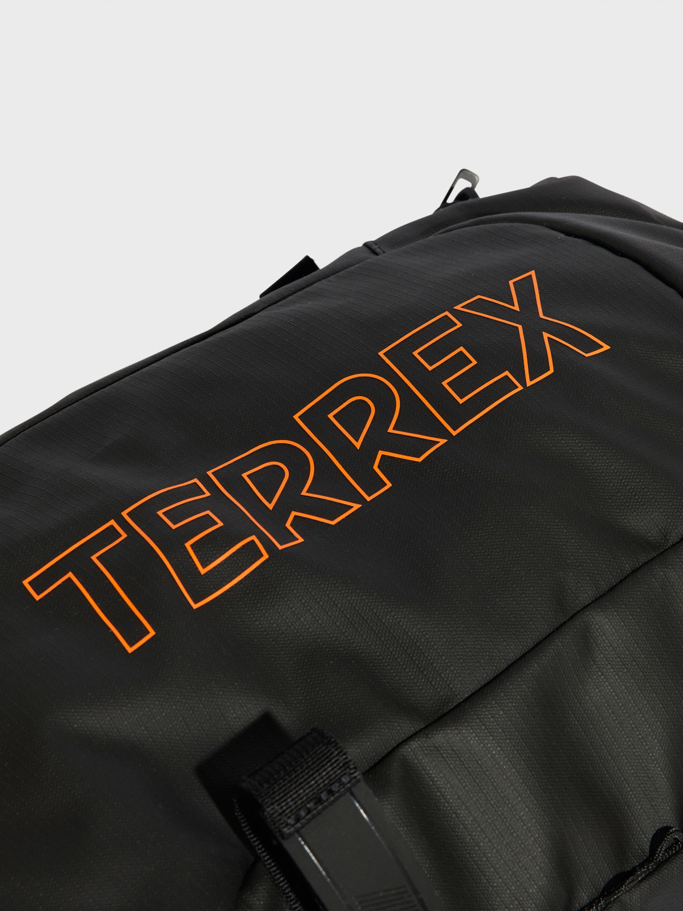 Повседневный рюкзак Adidas модель IW1614 Повседневный рюкзак Adidas модель IW1614 Фото