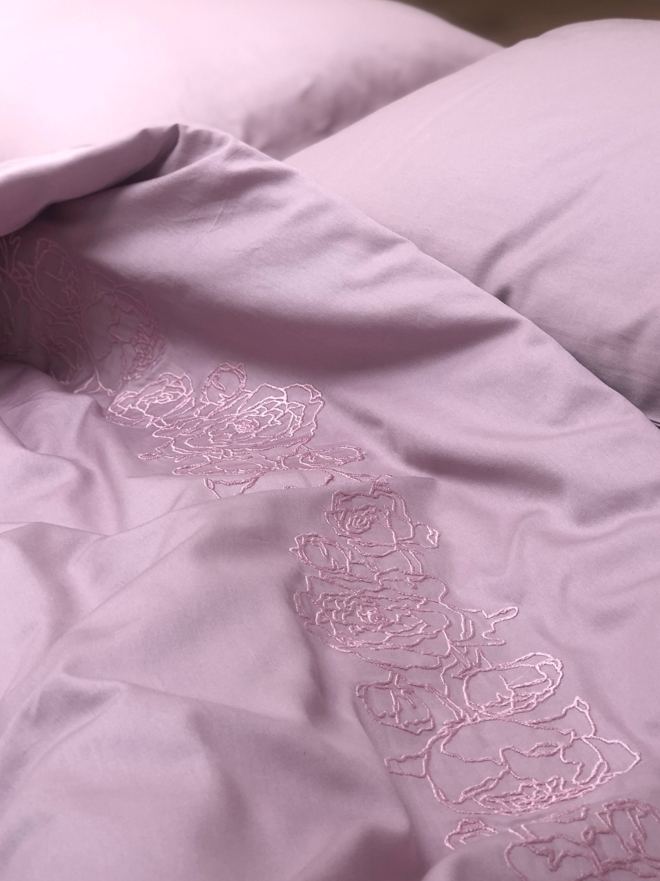 Комплект постільної білизни рожевий з вишитими півоніями Cozy Модель 8048311 Фото