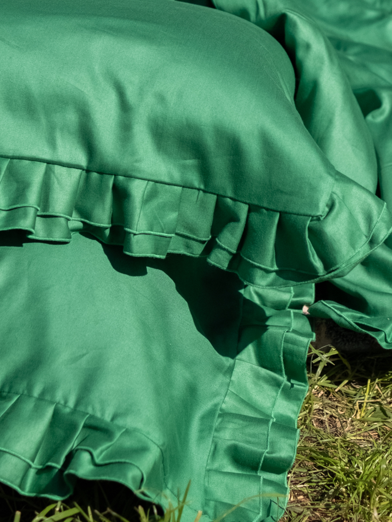 Комплект постільної білизни з рюшами зелений Cozy модель 9425699 Фото