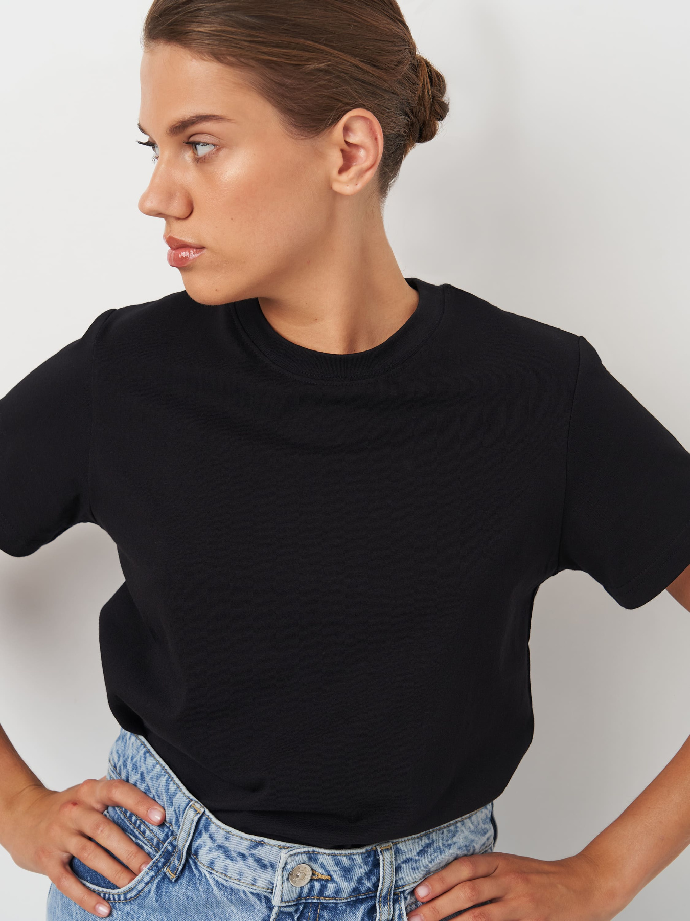 Футболка Роза модель 231103_black Фото