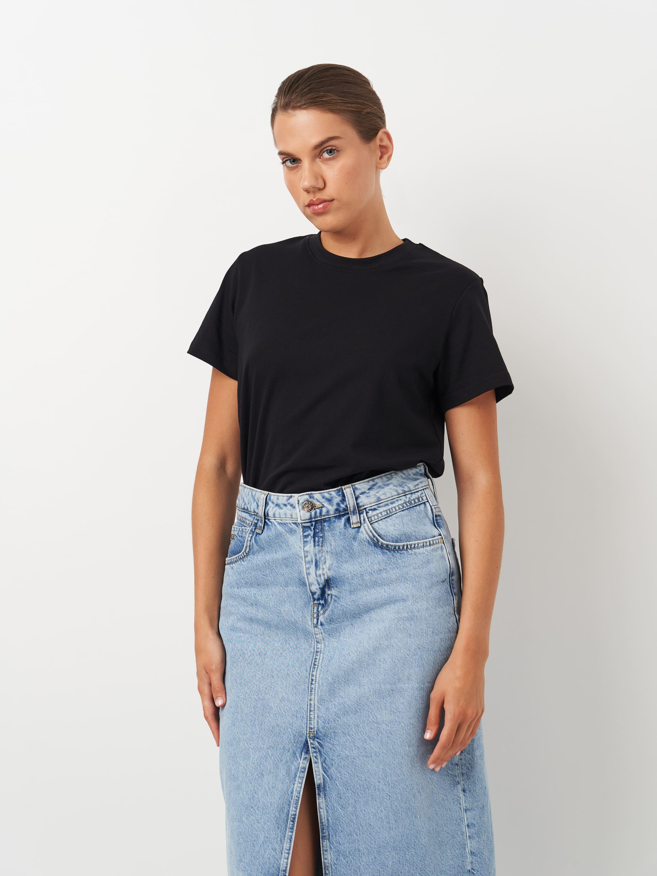 Футболка Роза модель 231103_black Фото