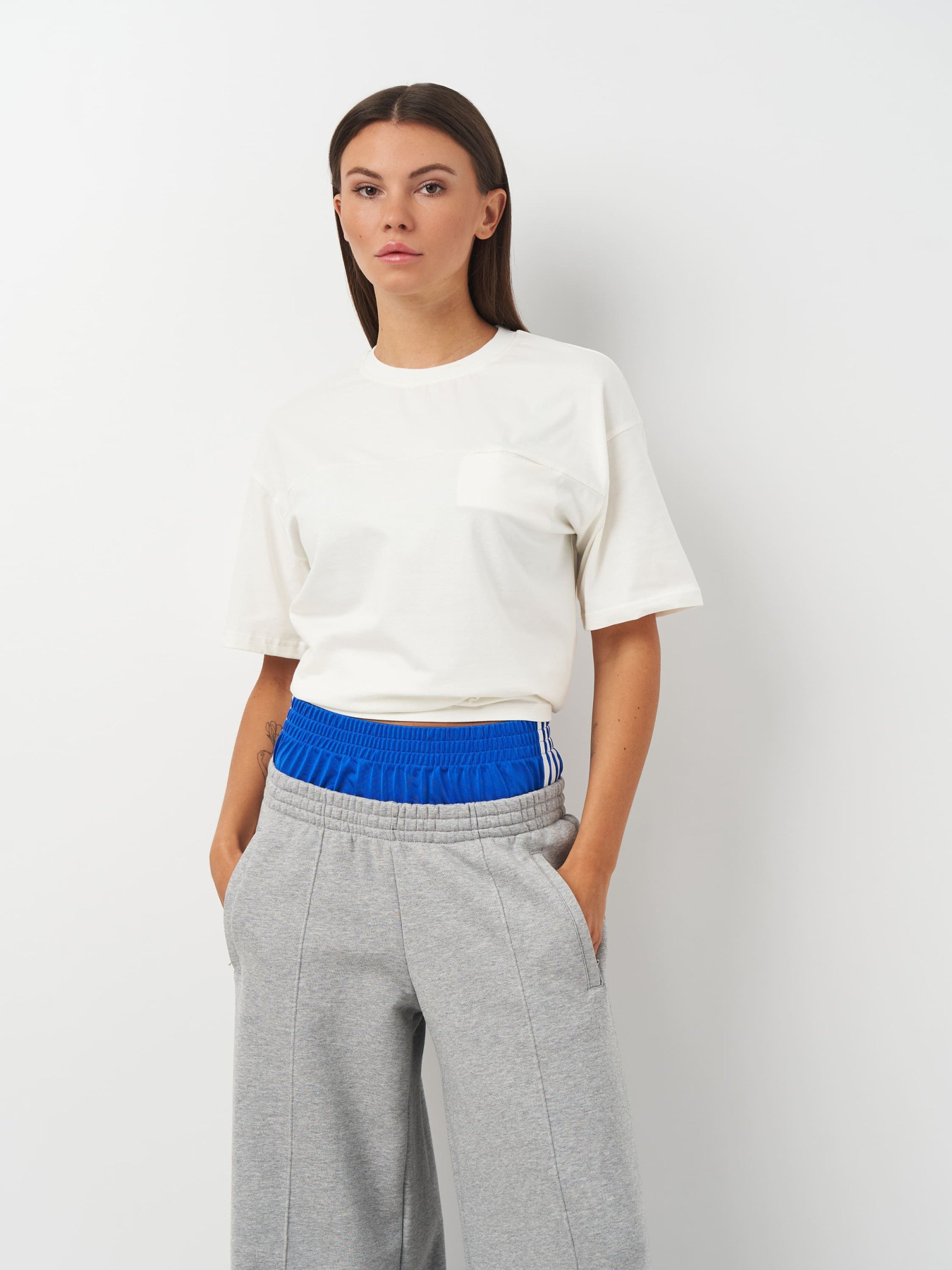 Футболка Роза модель 230724_milk Футболка Роза модель 230724_milk Фото