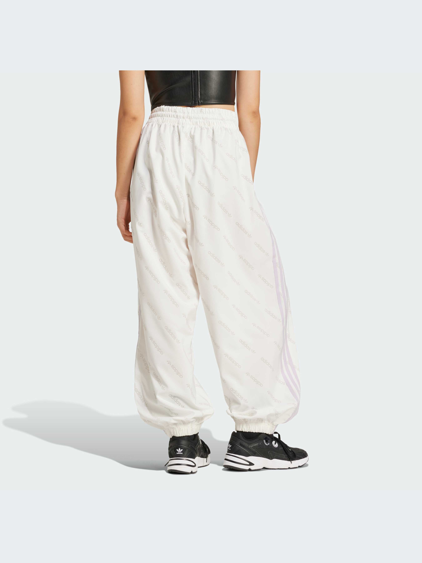 Штани повсякденні Adidas модель JE8359 Фото