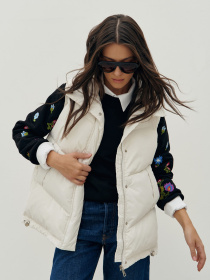 Утеплений жилет RicaMare модель RM4188-10-24DJ Утеплений жилет RicaMare модель RM4188-10-24DJ Фото