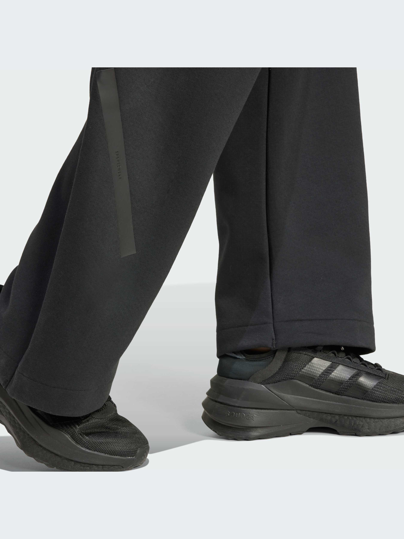 Брюки Adidas ZNE модель JE7850-KZ Фото
